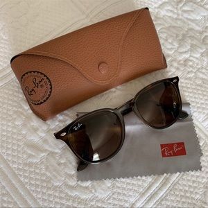 Ray-ban women’s wayfarer sunglasses